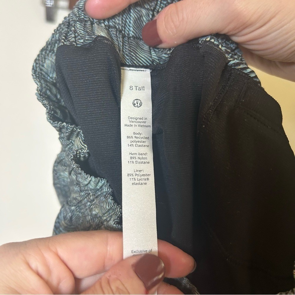 Lululemon Speed Up High Rise Short Size 8 - Picture 6 of 6